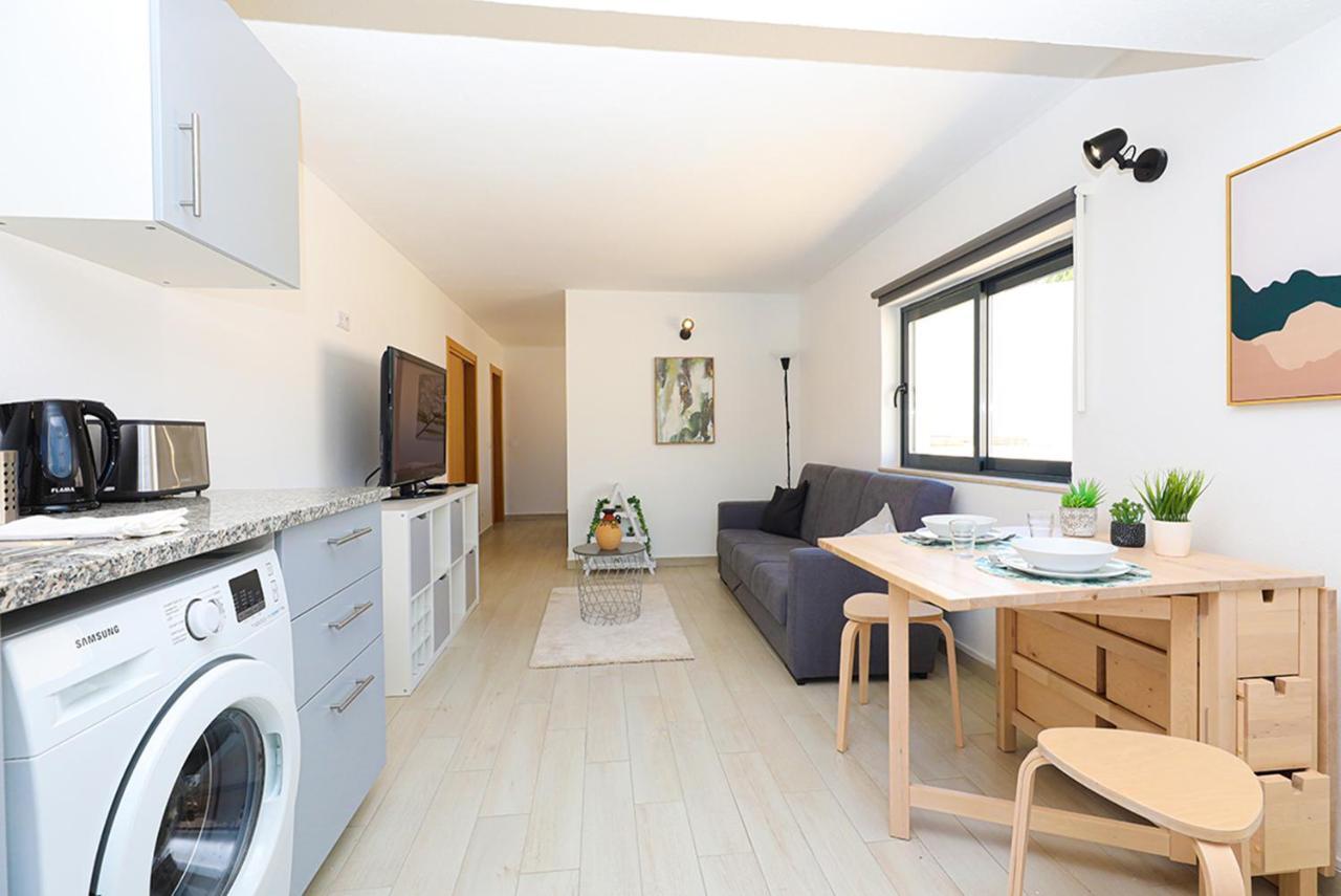 A62 - Cul De Sac Apartment In Lagos Eksteriør bilde
