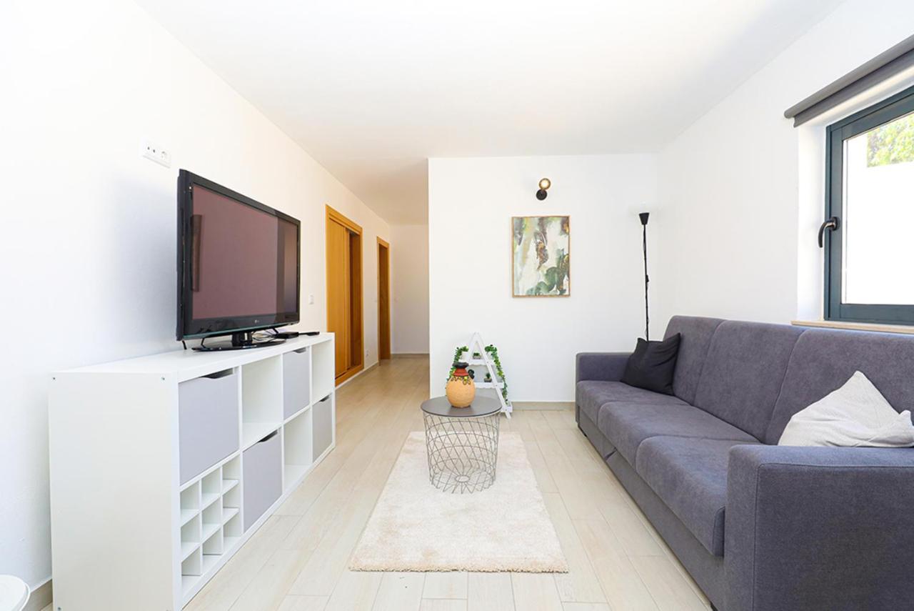 A62 - Cul De Sac Apartment In Lagos Eksteriør bilde